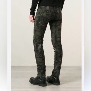 Men's Diesel Black Gold Super Skinny
Camo jeans sz 25